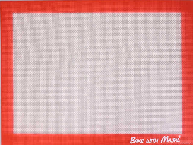 Protiskluzová silikonová podložka na pečení – 40 x 30 cm SIL-17_1.jpg#16741#0313b7f2d9b0